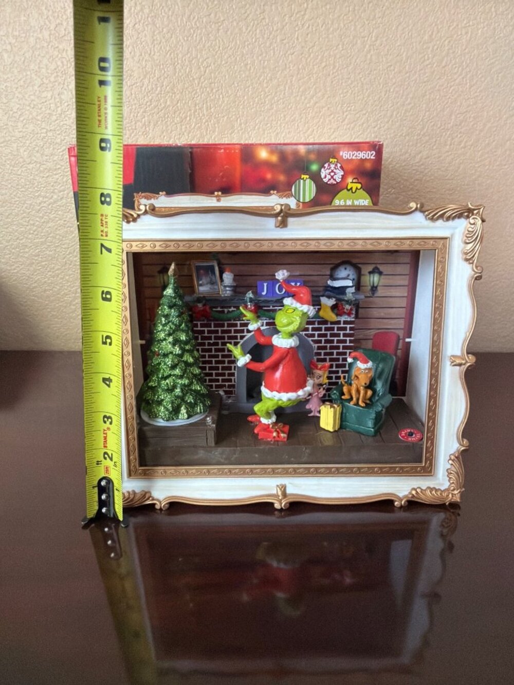 2025 Gemmy the Grinch Animated Tabletop Window Scene Musical Lighted w/Box - Picture 9 of 15